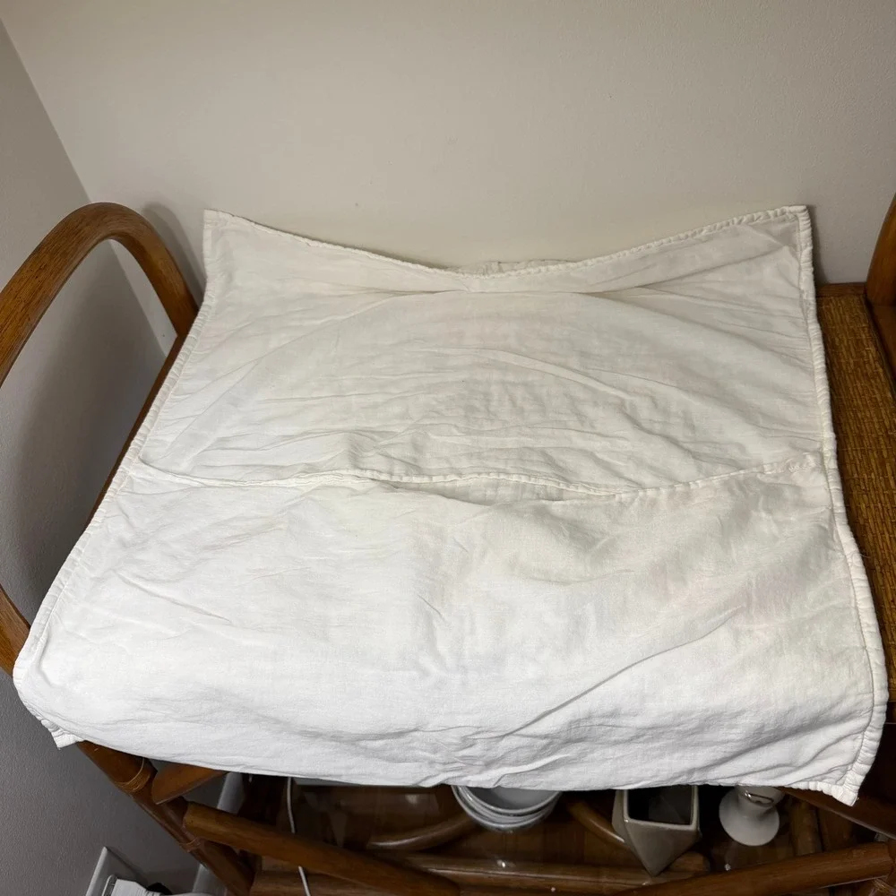 West Elm Euro Sham Ivory White Cotton Quilted Rosette Textured Square 27x24